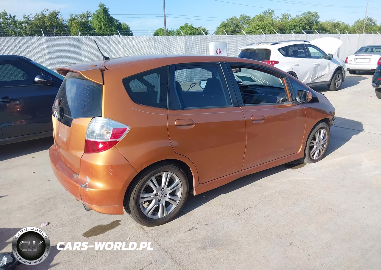2009 Honda Fit Sport VIN:JHMGE88489S041546 - 4