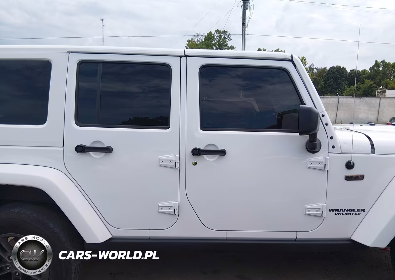 2017 Jeep Wrangler Unlimited Sahara VIN:1C4HJWEG9HL521110 - 14
