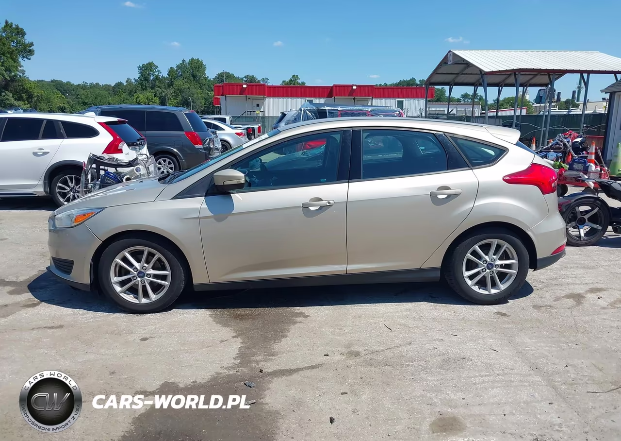 2017 Ford Focus Se VIN:1FADP3K26HL252395 - 15