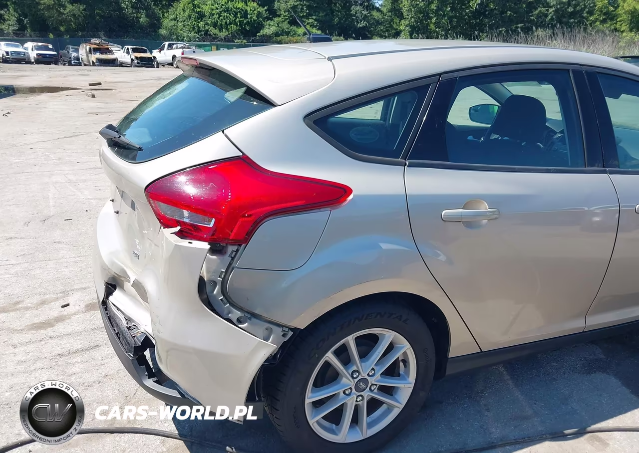 2017 Ford Focus Se VIN:1FADP3K26HL252395 - 18