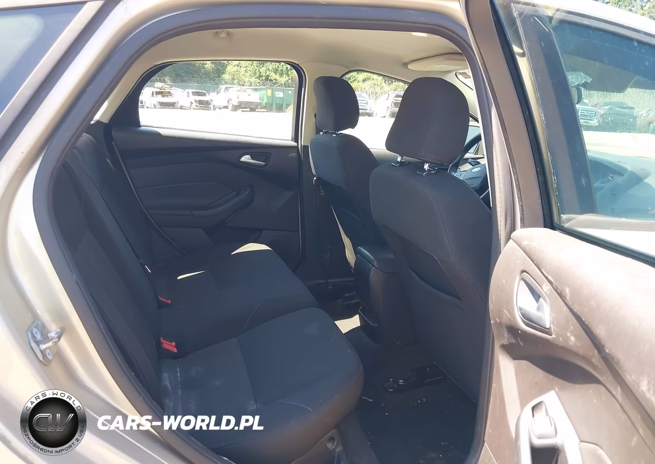 2017 Ford Focus Se VIN:1FADP3K26HL252395 - 8