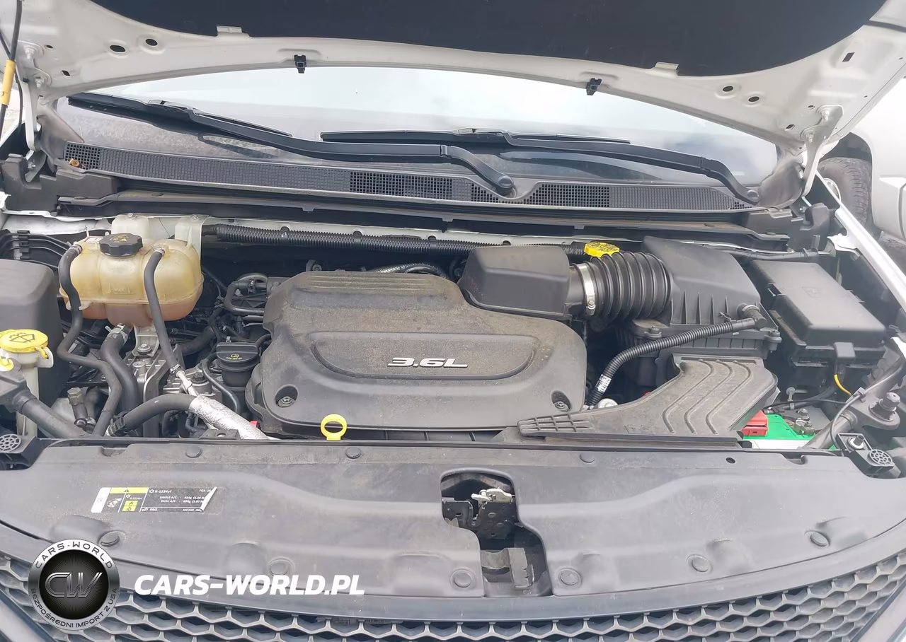 2018 Chrysler Pacifica Touring L VIN:2C4RC1BG9JR275002 - 10