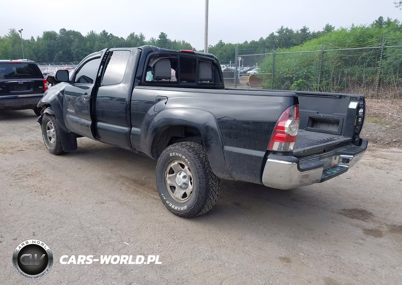 2013 Toyota Tacoma Base V6 VIN:5TFUU4EN9DX076380 - 3