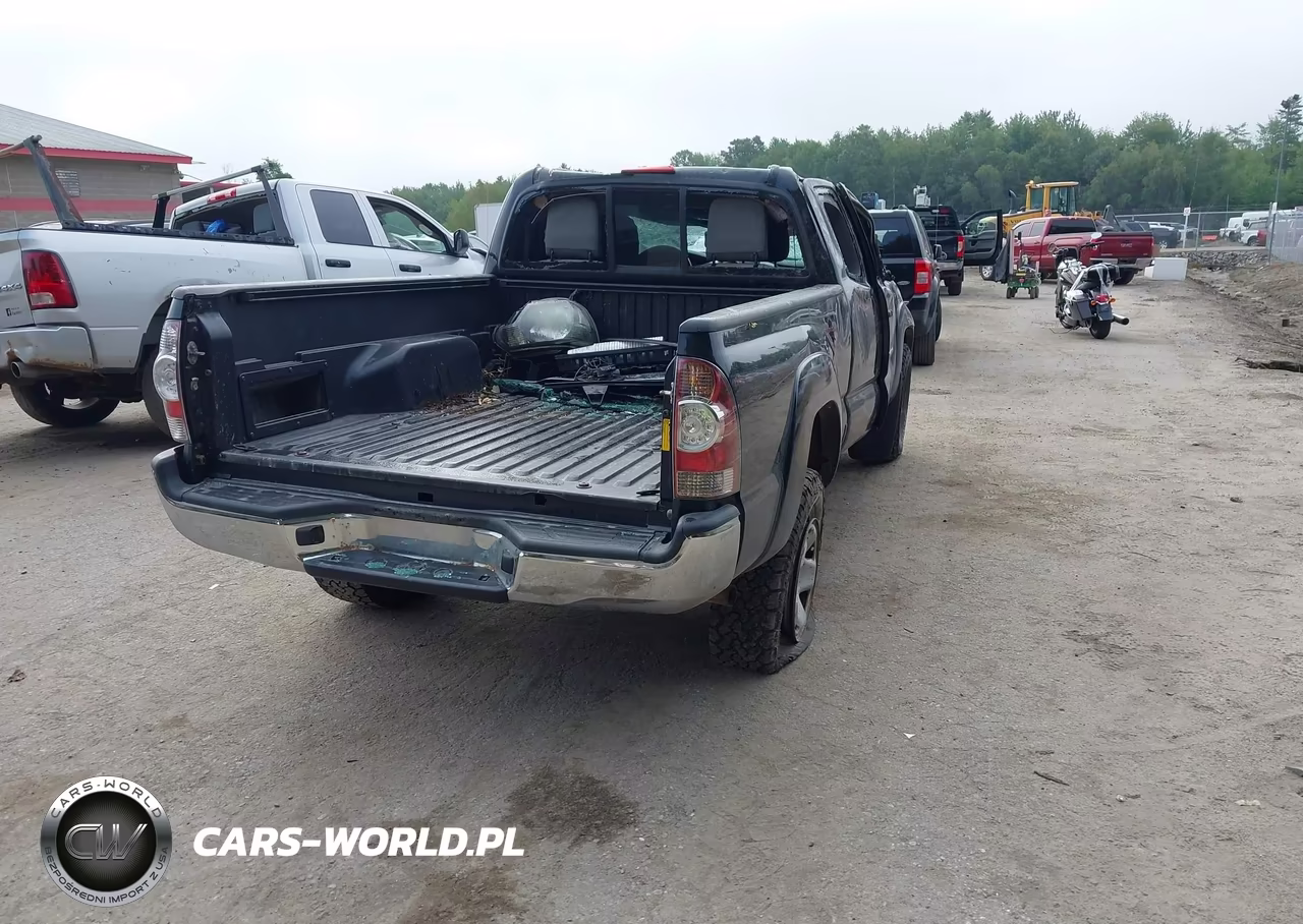 2013 Toyota Tacoma Base V6 VIN:5TFUU4EN9DX076380 - 4