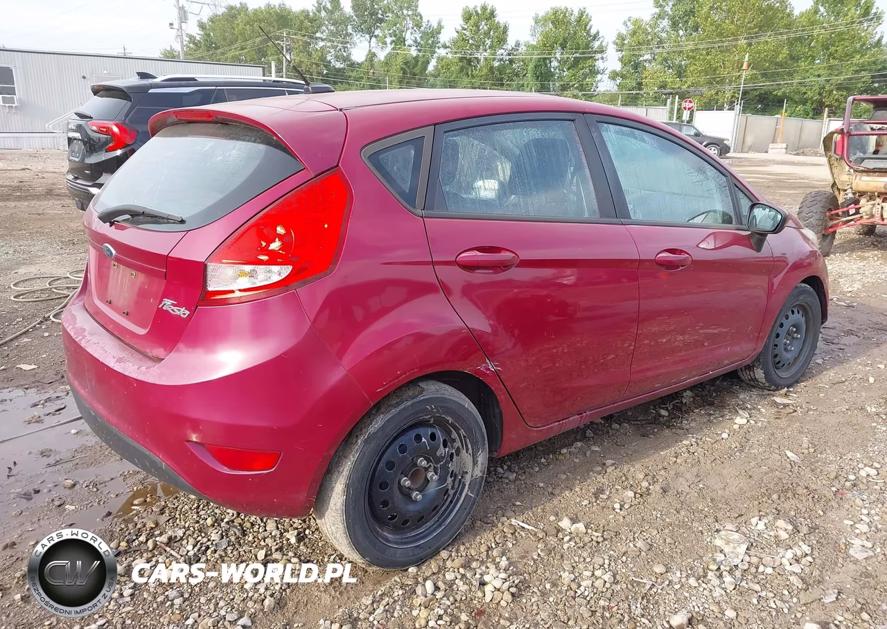 2011 Ford Fiesta Se VIN:3FADP4EJ3BM216453 - 4