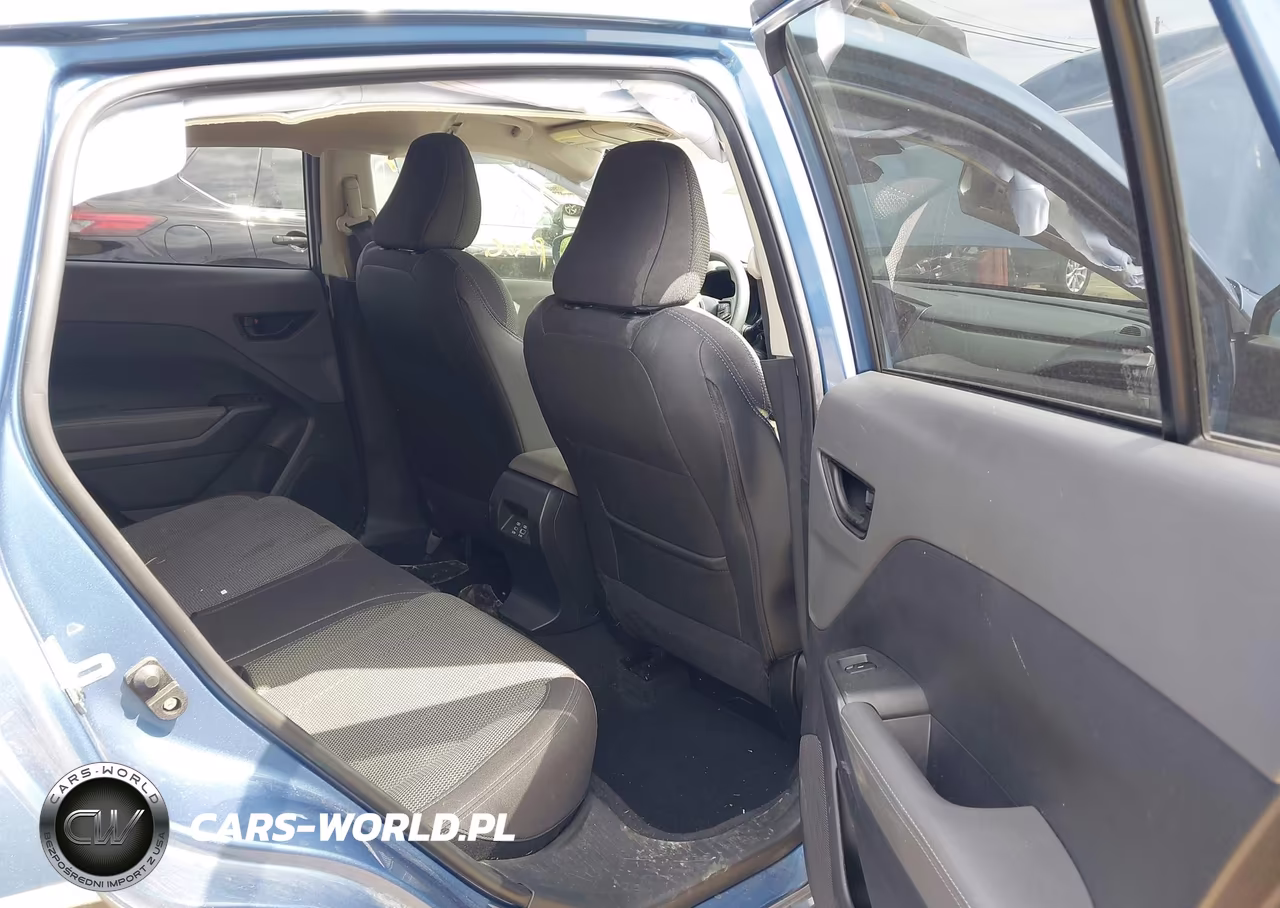 2024 Subaru Crosstrek Premium VIN:JF2GUADC4RH330320 - 8