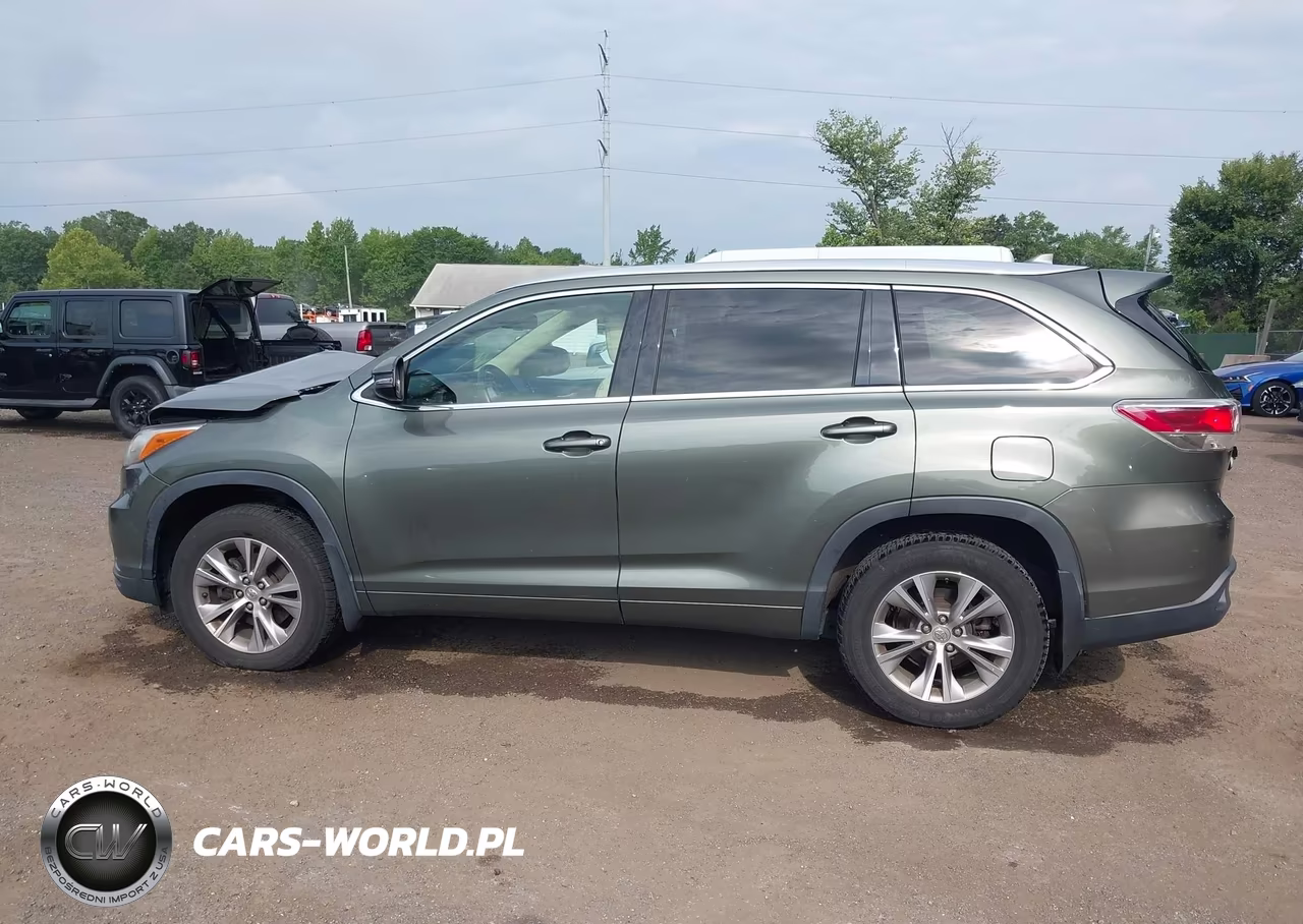 2015 Toyota Highlander Xle V6 VIN:5TDJKRFH9FS112317 - 14