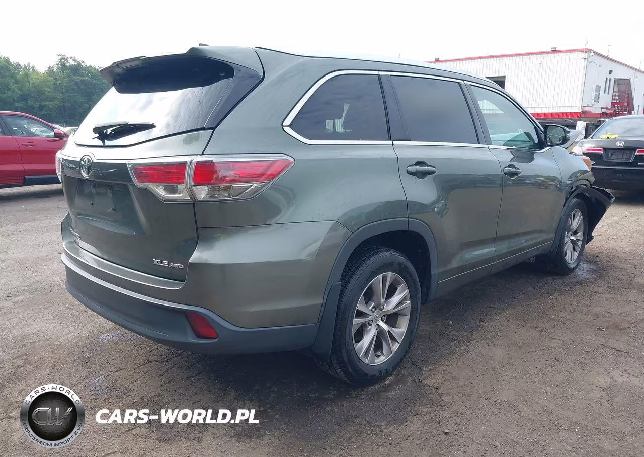 2015 Toyota Highlander Xle V6 VIN:5TDJKRFH9FS112317 - 4