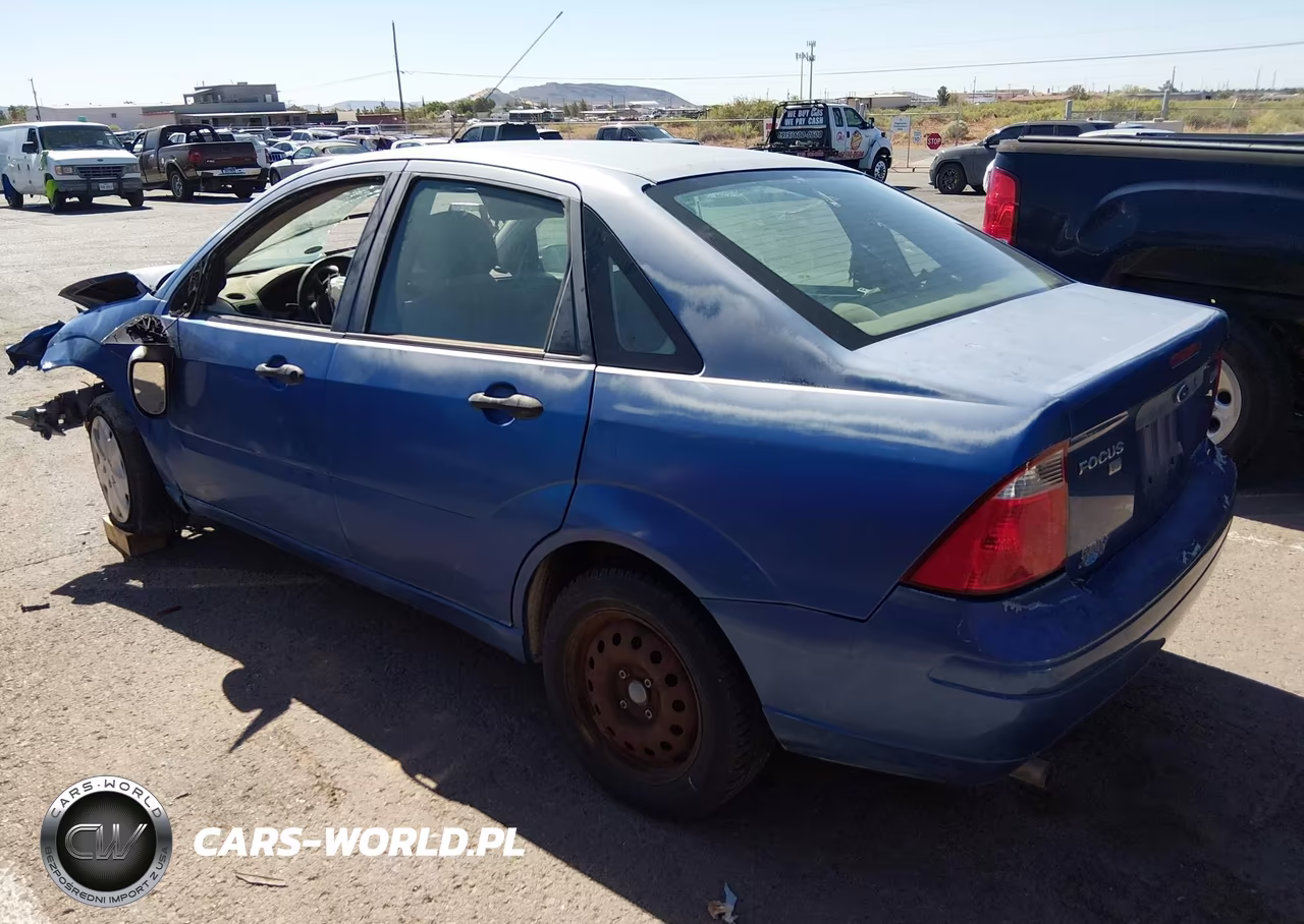 2005 Ford Focus Zx4 VIN:1FAFP34N05W307238 - 3