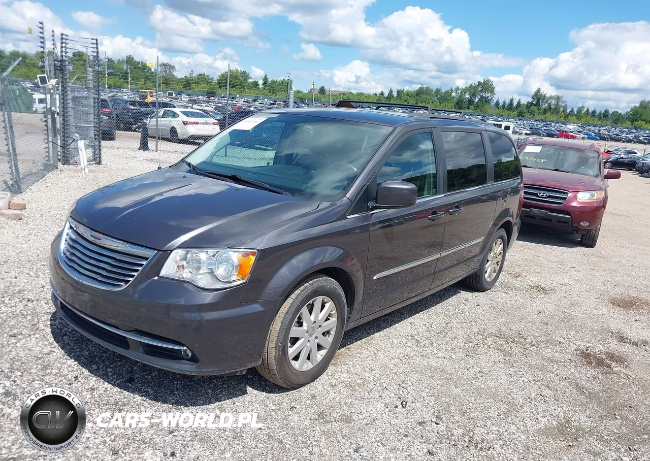 2015 Chrysler Town & Country Touring VIN:2C4RC1BG0FR717639 - 2