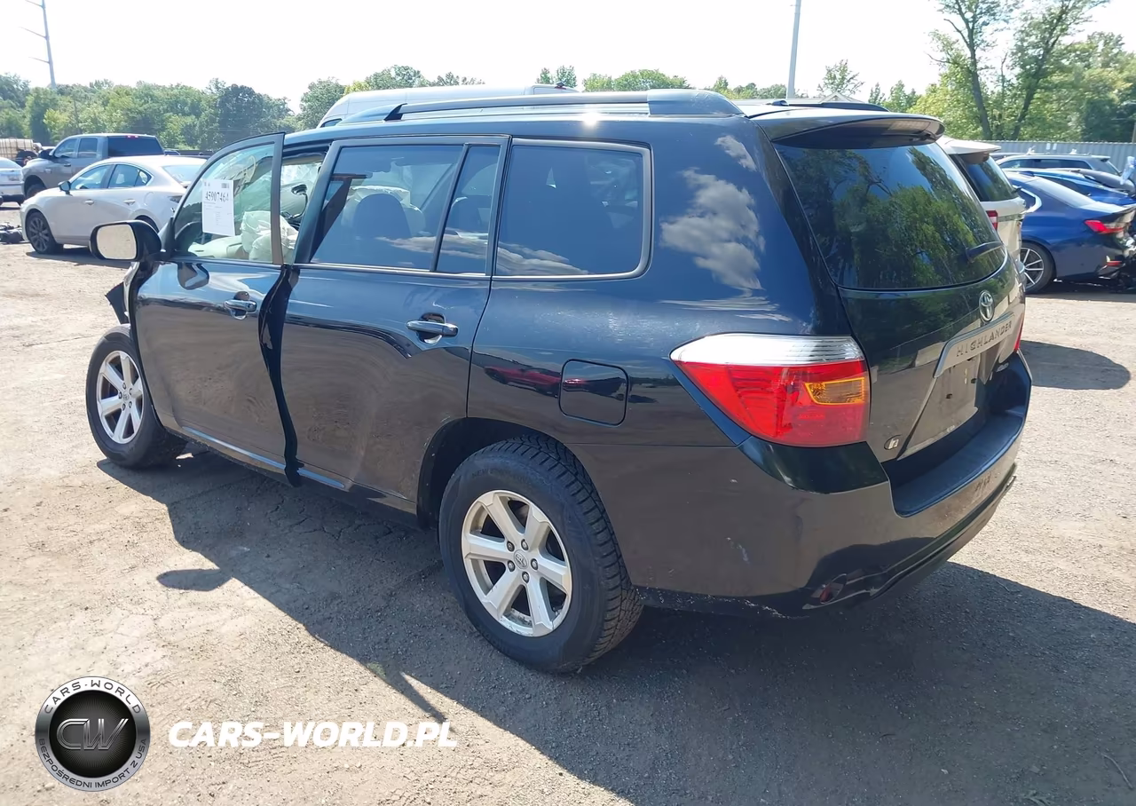 2010 Toyota Highlander Base V6 VIN:5TDBK3EH1AS037110 - 3