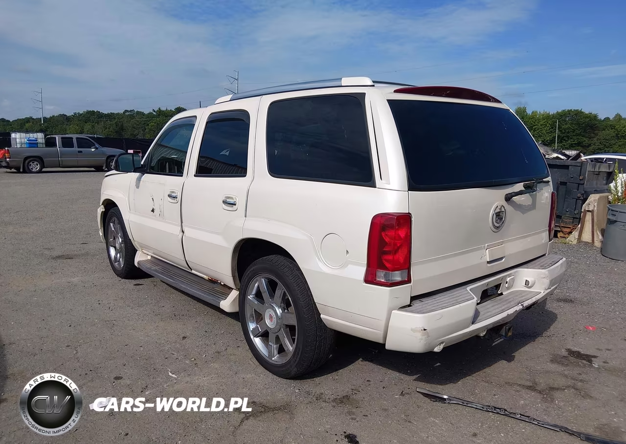 2002 Cadillac Escalade Standard VIN:1GYEK63N62R304744 - 3