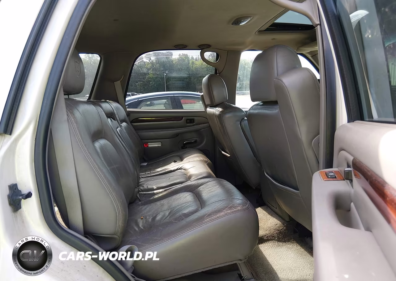 2002 Cadillac Escalade Standard VIN:1GYEK63N62R304744 - 8