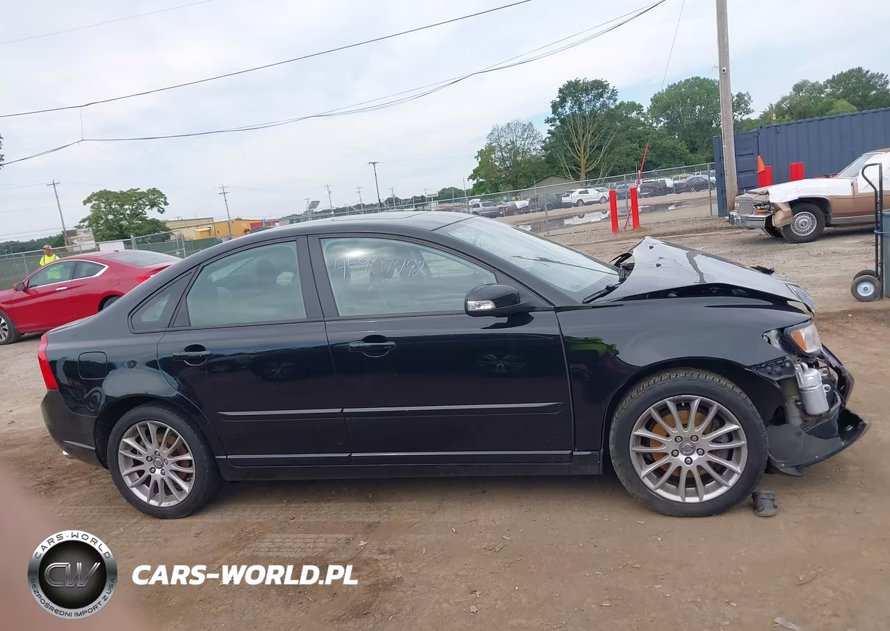 2011 Volvo S40 R-Design-T5 (Retail Only) VIN:YV1672MS3B2530851 - 14