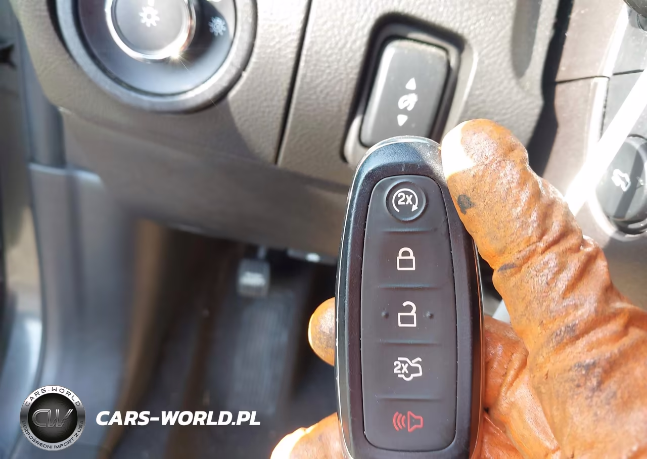 2019 Ford Taurus Limited VIN:1FAHP2F89KG101299 - 11