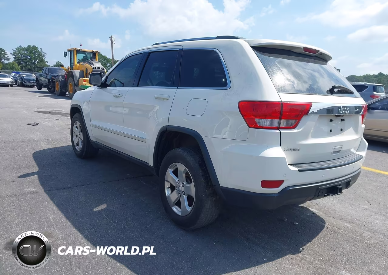 2012 Jeep Grand Cherokee Laredo VIN:1C4RJEAG1CC261086 - 3