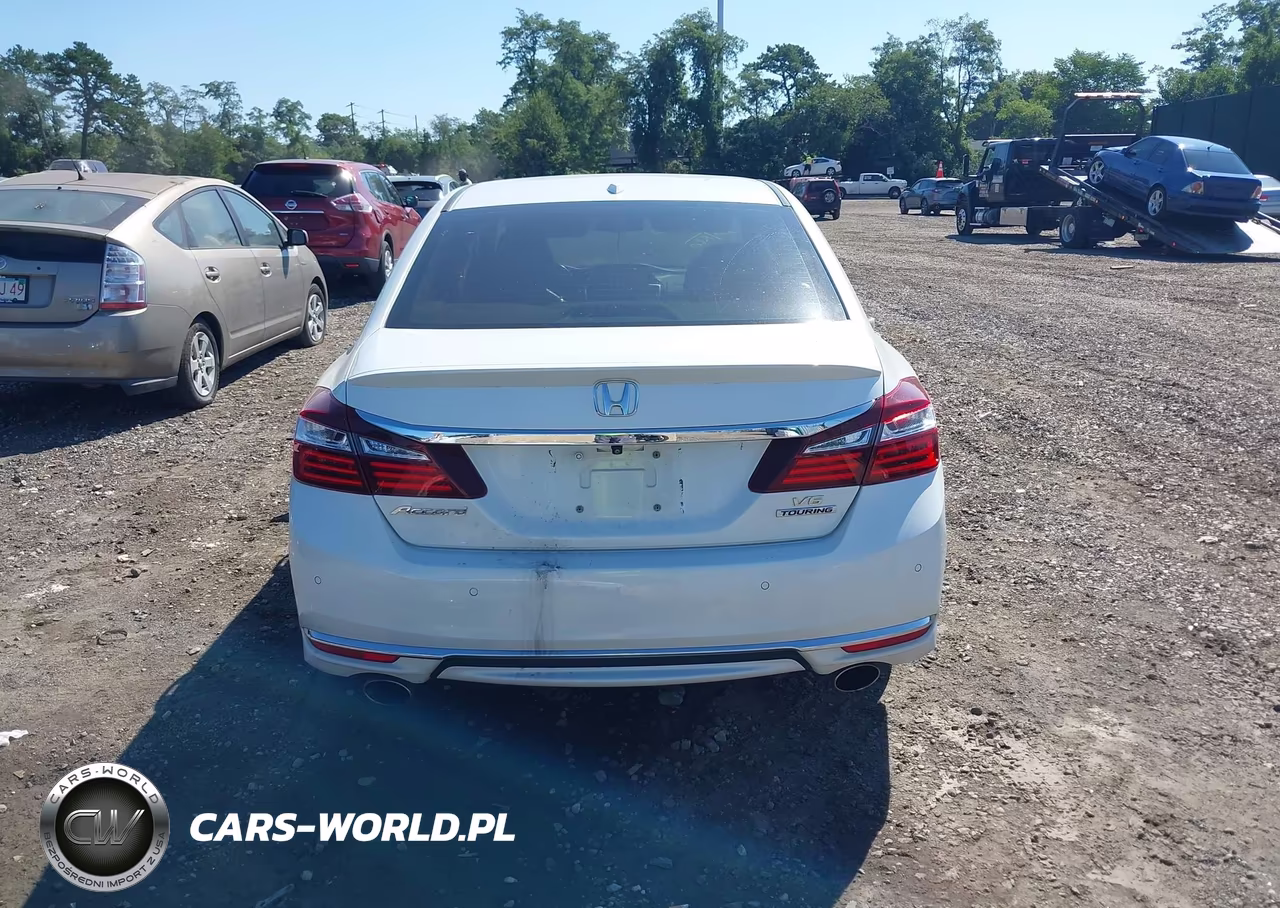 2016 Honda Accord Touring VIN:1HGCR3F96GA032483 - 16