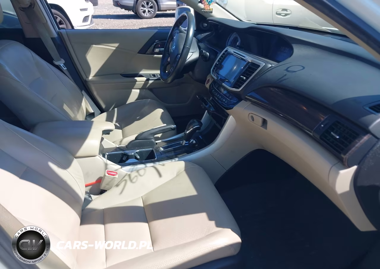 2016 Honda Accord Touring VIN:1HGCR3F96GA032483 - 5