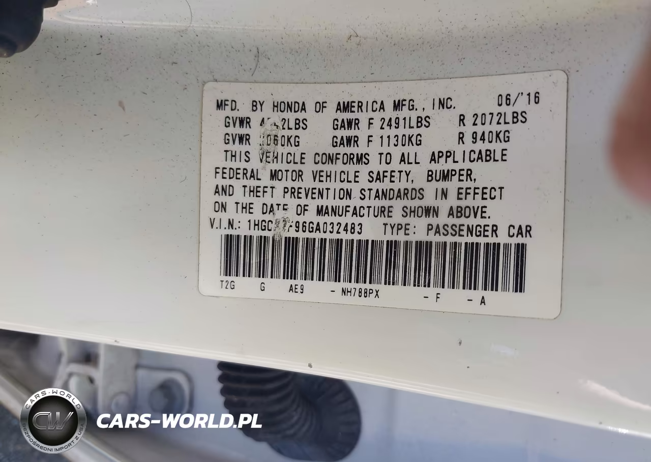 2016 Honda Accord Touring VIN:1HGCR3F96GA032483 - 9