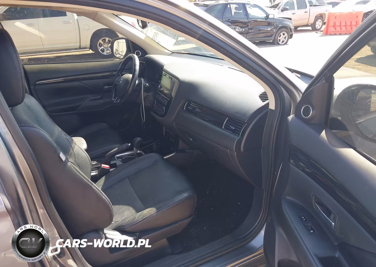 2018 Mitsubishi Outlander Sel VIN:JA4AD3A35JJ004392 - 5