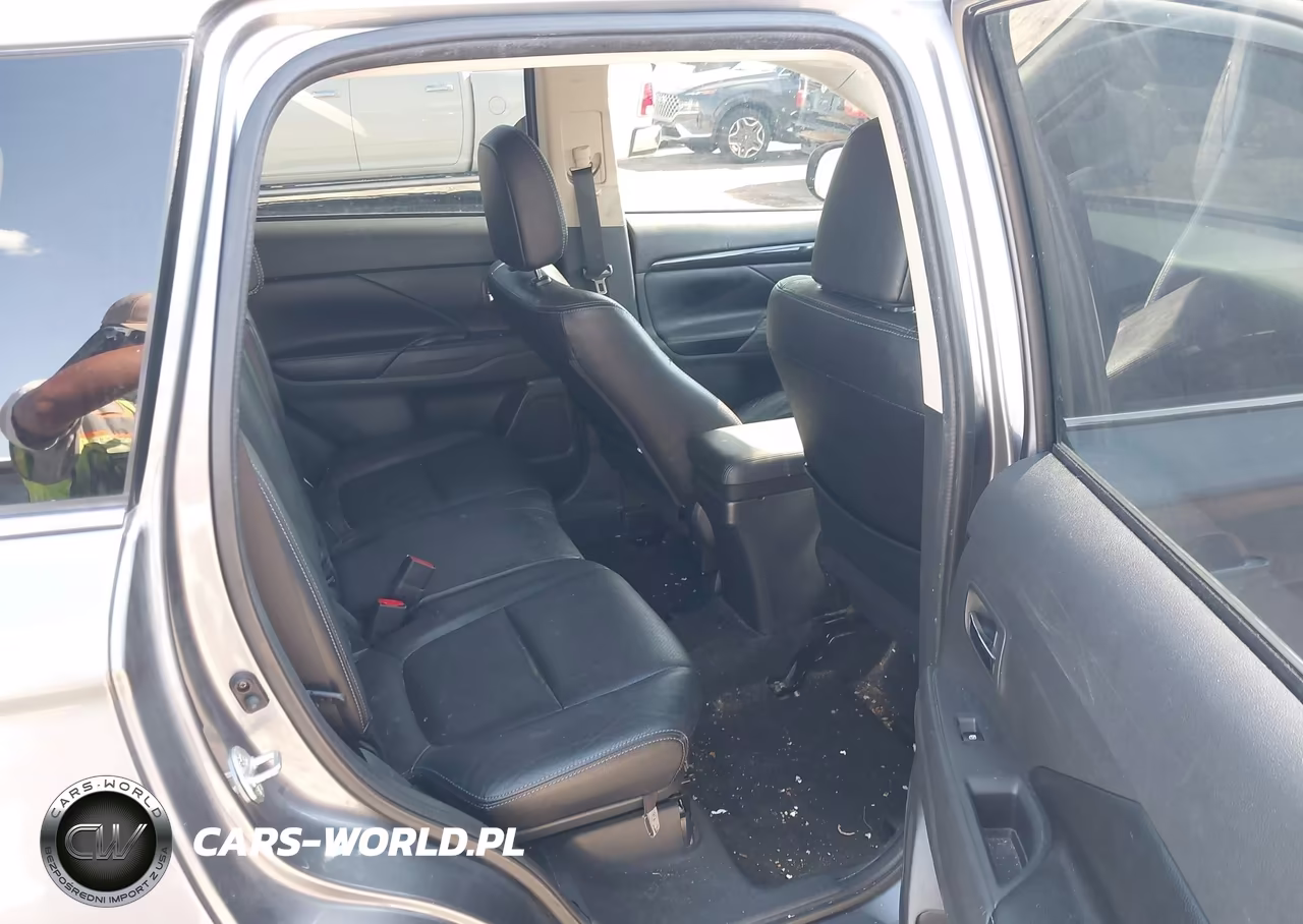 2018 Mitsubishi Outlander Sel VIN:JA4AD3A35JJ004392 - 8