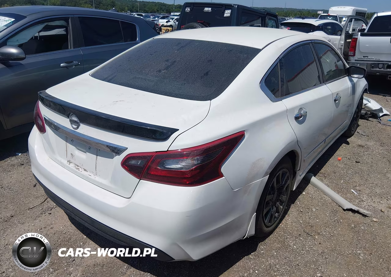 2017 Nissan Altima 2.5 S VIN:1N4AL3AP4HN343181 - 4