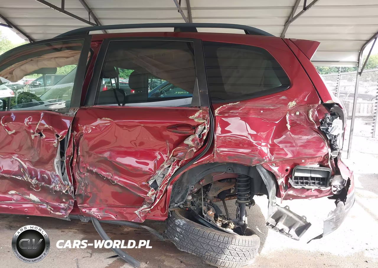 2018 Subaru Forester 2.5I Premium VIN:JF2SJAGC3JH426572 - 6