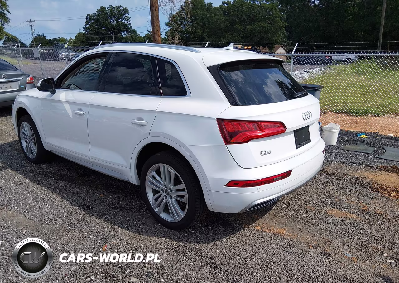 2018 Audi Q5 2.0T Premium-2.0T Tech Premium VIN:WA1BNAFY0J2013943 - 3