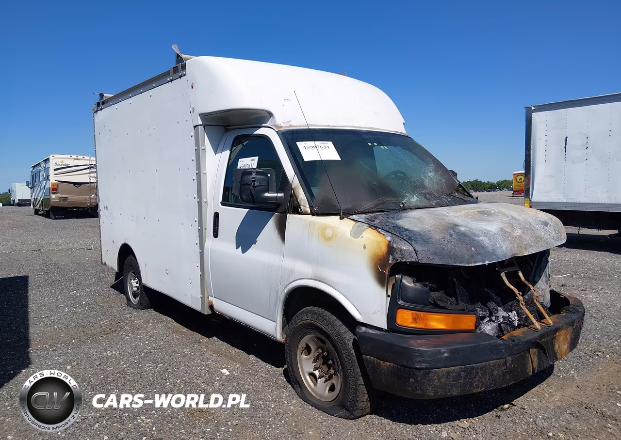 2005 Chevrolet Express Cutaway VIN:1GBHG31U451165380 - 2