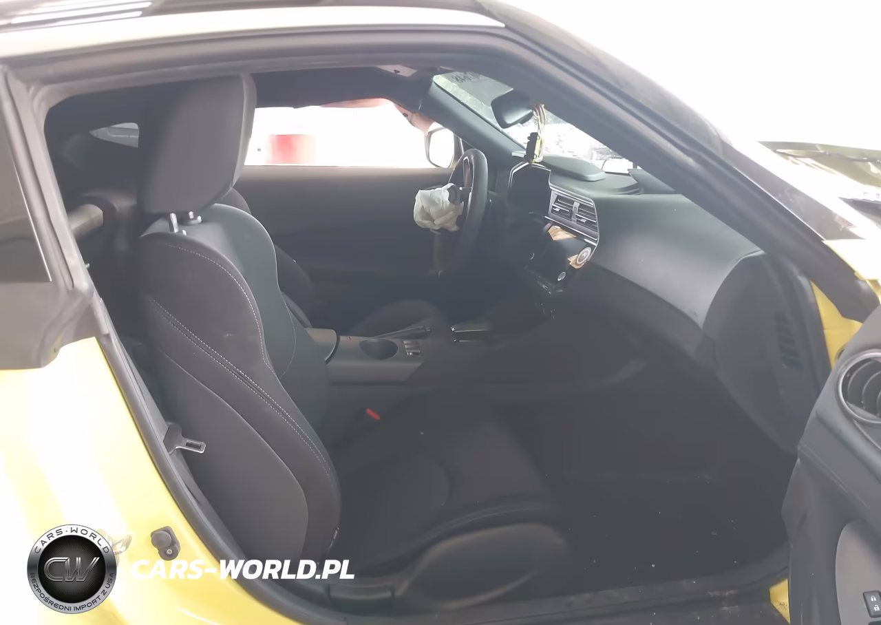 2024 Nissan Z Sport Auto VIN:JN1BZ4AHXRM366454 - 5