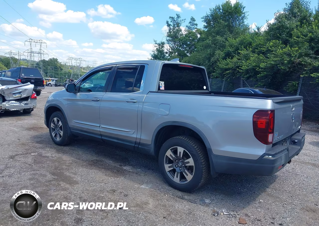 2017 Honda Ridgeline Rtl VIN:5FPYK3F58HB007316 - 3