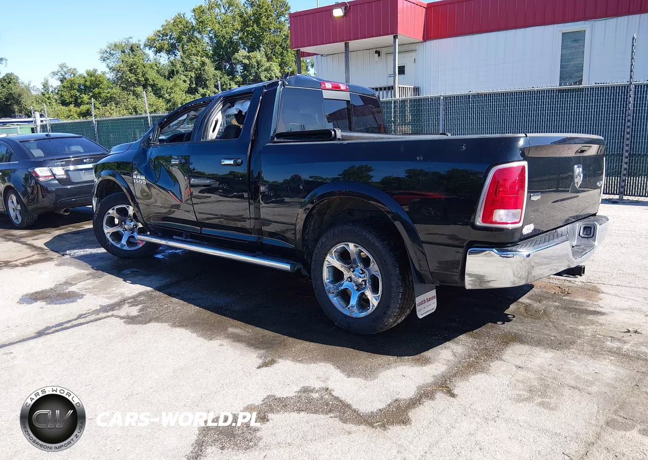 2017 Ram 1500 Laramie 4X4 6'4 Box VIN:1C6RR7JG1HS602351 - 3