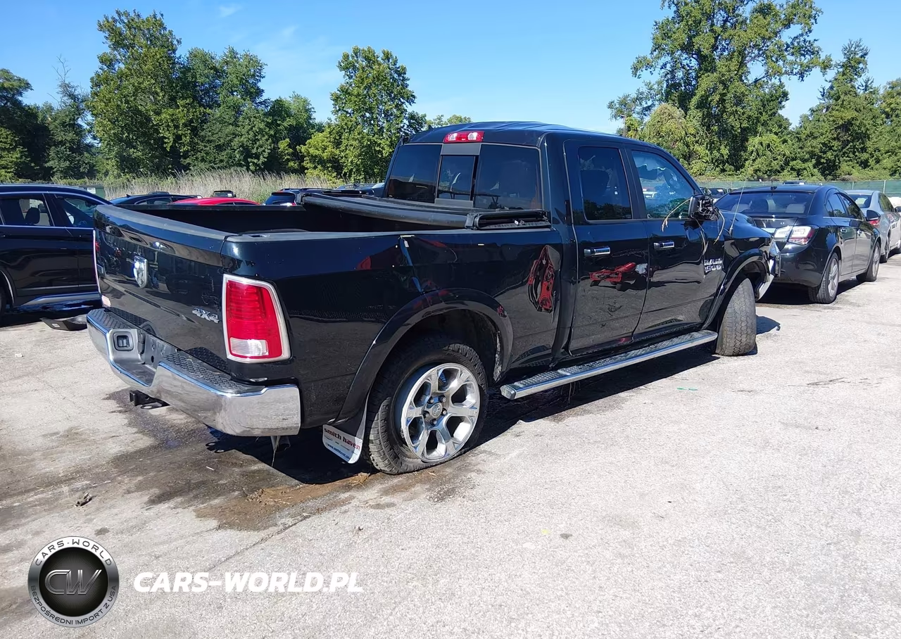 2017 Ram 1500 Laramie 4X4 6'4 Box VIN:1C6RR7JG1HS602351 - 4