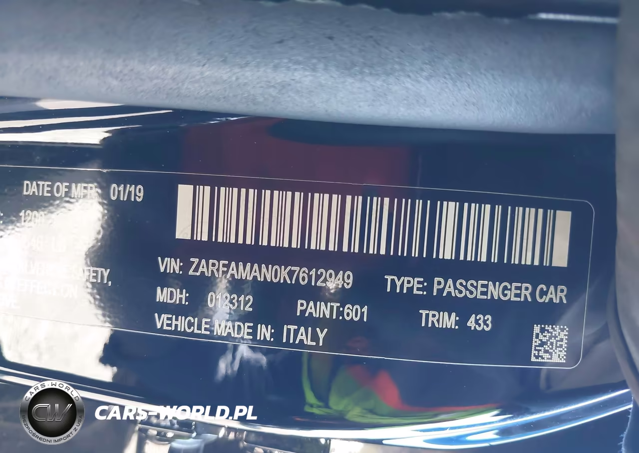 2019 Alfa Romeo Giulia Sport Rwd VIN:ZARFAMAN0K7612949 - 9