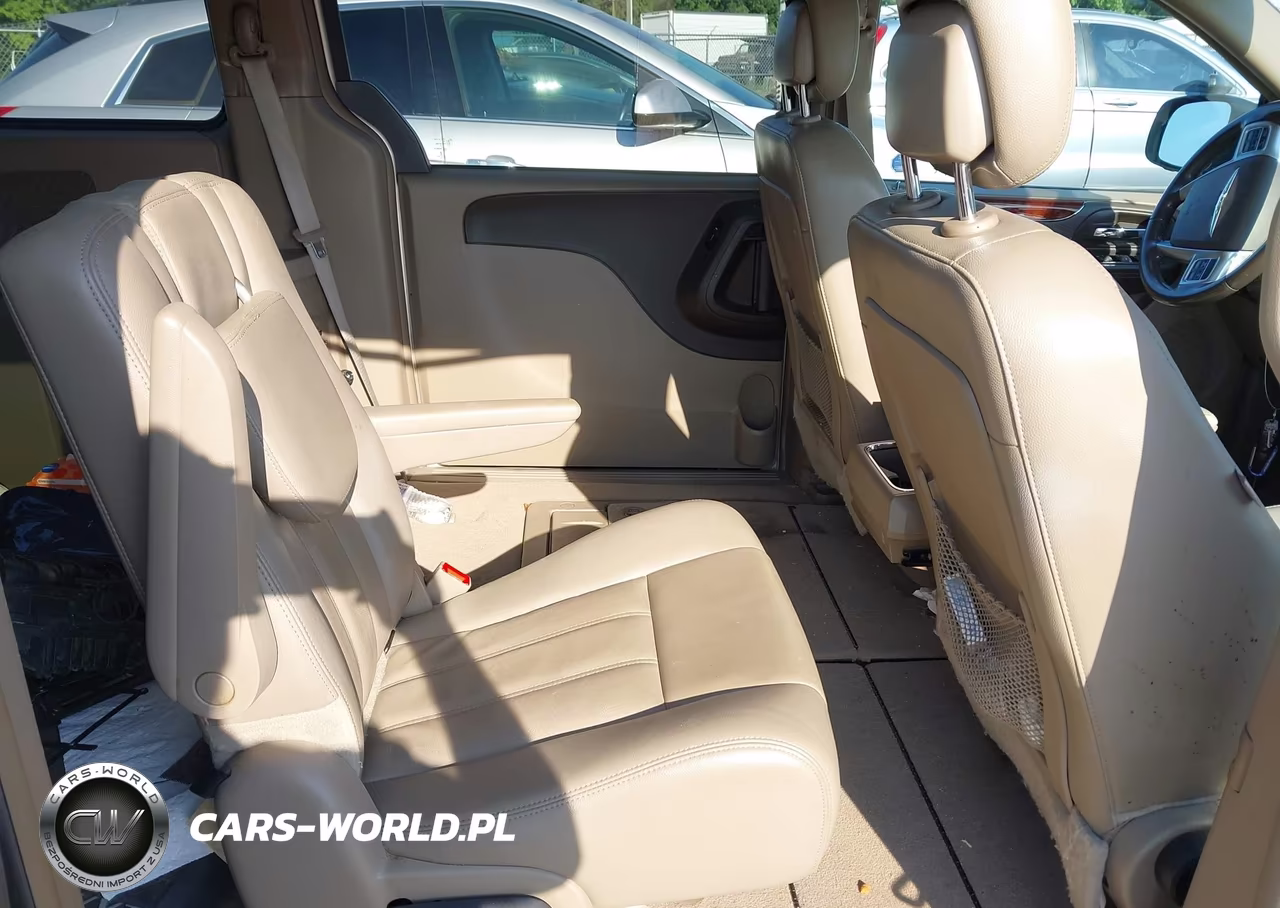 2013 Chrysler Town & Country Touring VIN:2C4RC1BG1DR677620 - 8