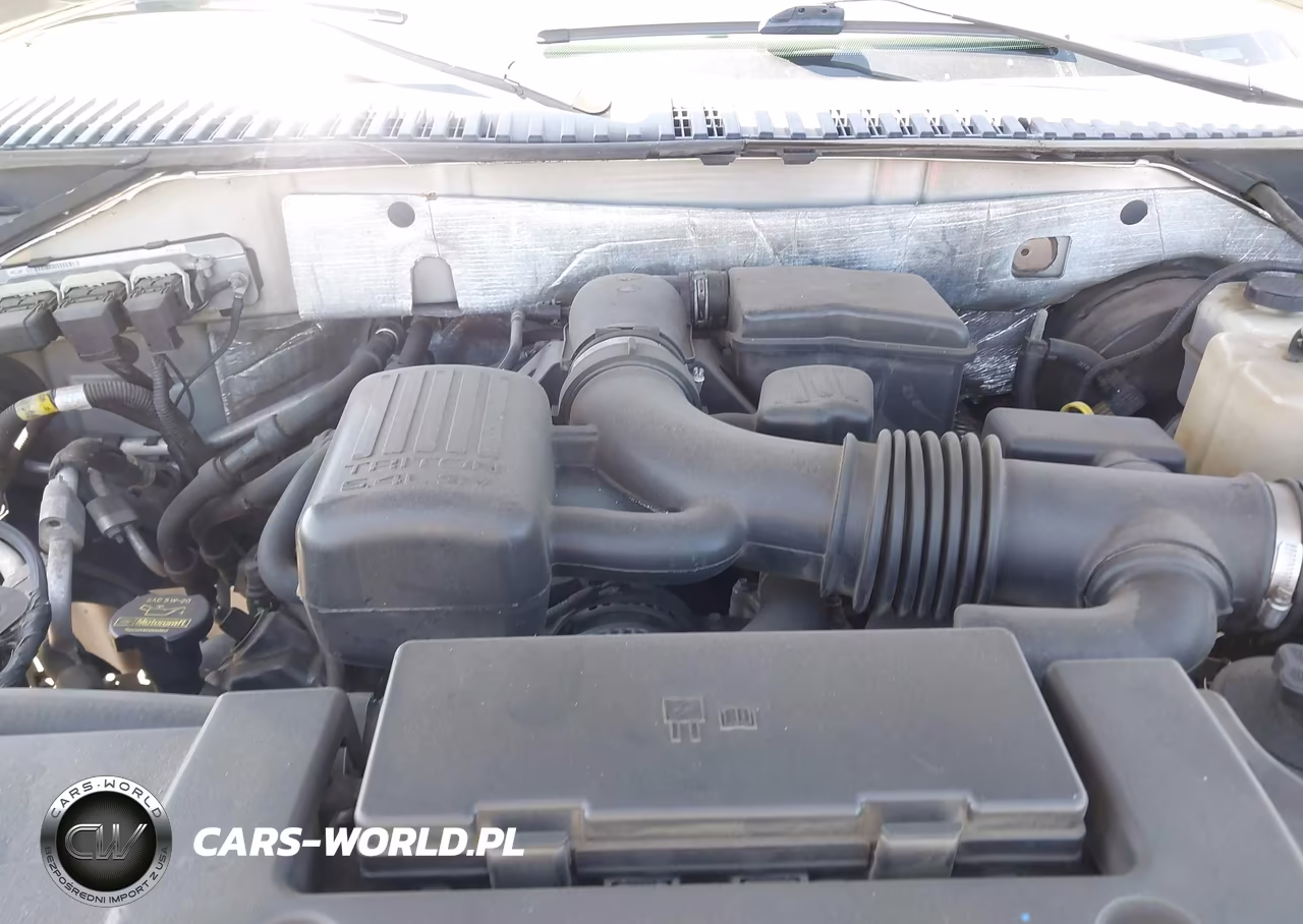 2010 Ford Expedition Xlt VIN:1FMJU1F58AEB51945 - 10