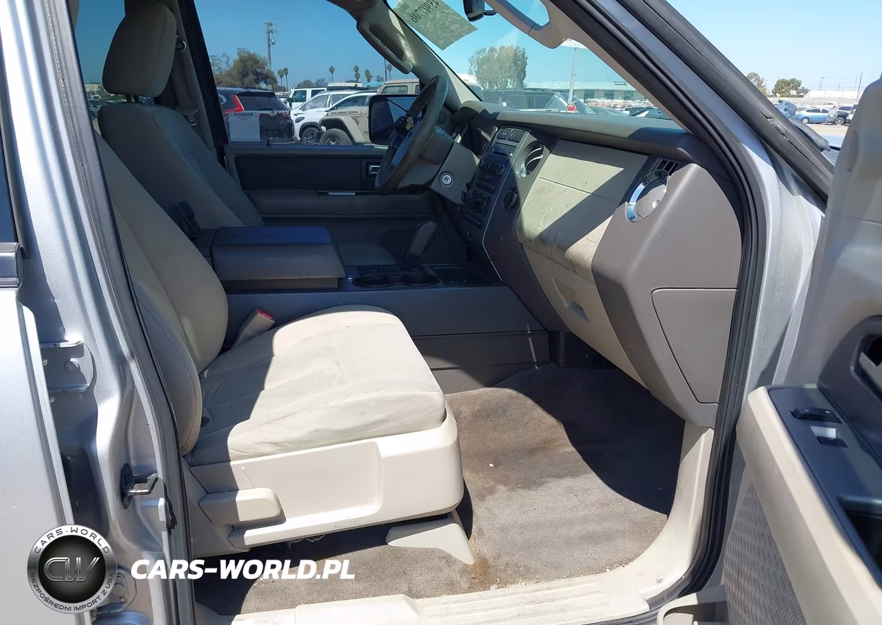 2010 Ford Expedition Xlt VIN:1FMJU1F58AEB51945 - 5