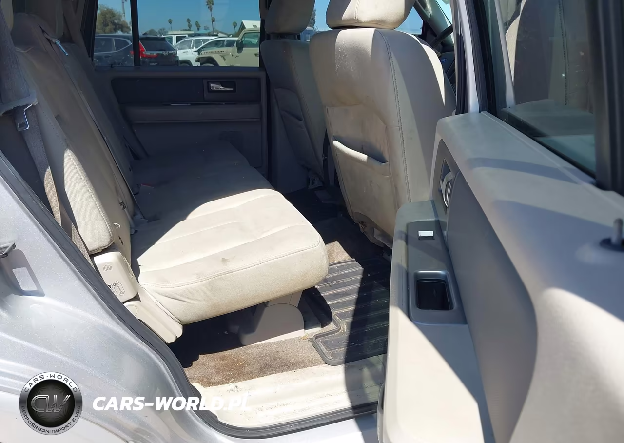 2010 Ford Expedition Xlt VIN:1FMJU1F58AEB51945 - 8
