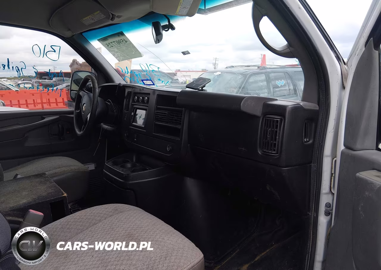 2014 Chevrolet Express 2500 Work Van VIN:1GCWGFCA2E1208363 - 5