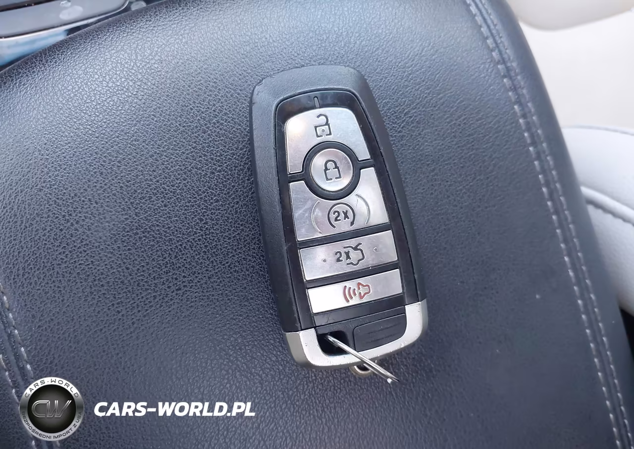 2019 Ford Edge Titanium VIN:2FMPK4K94KBB44322 - 11