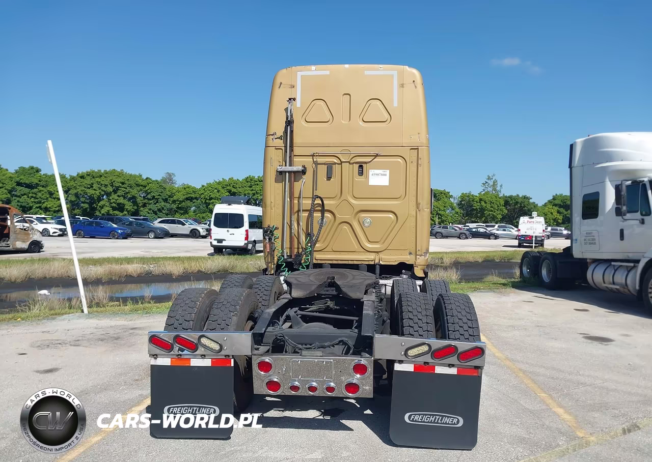 2017 Freightliner Cascadia 125 VIN:3AKJGLDR5HSHV1230 - 18