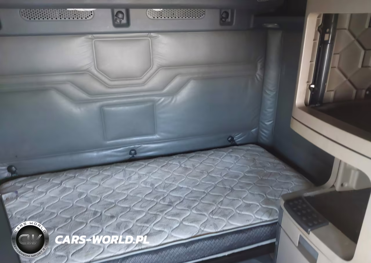 2017 Freightliner Cascadia 125 VIN:3AKJGLDR5HSHV1230 - 7