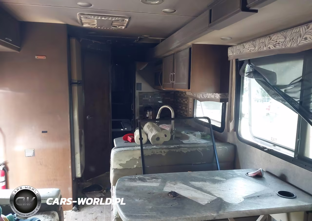 2019 Ford F-550 Chassis Xlt VIN:1FDUF5GT9KDA17402 - 17