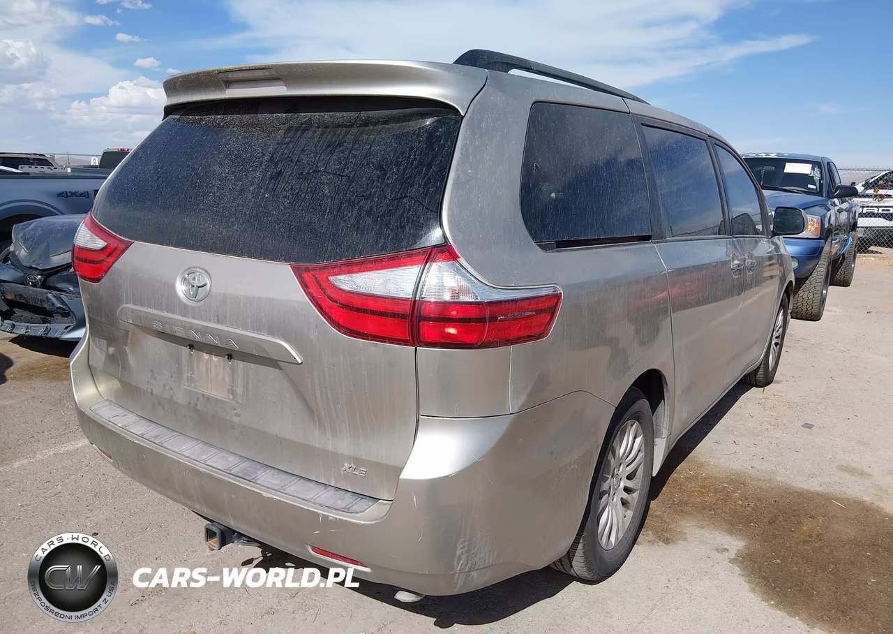 2015 Toyota Sienna Xle 8 Passenger VIN:5TDYK3DC8FS573107 - 4