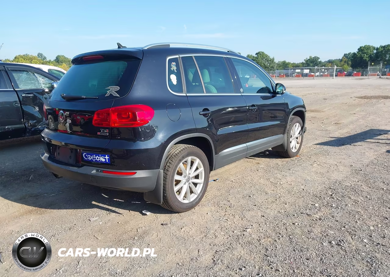 2017 Volkswagen Tiguan 2.0T Wolfsburg Edition VIN:WVGSV7AX1HW513485 - 4