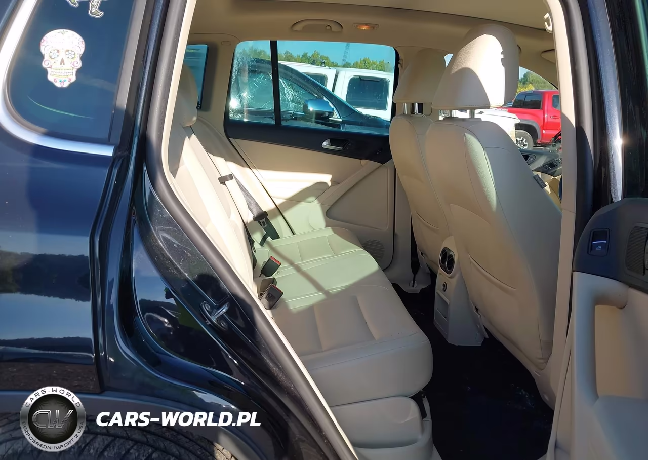 2017 Volkswagen Tiguan 2.0T Wolfsburg Edition VIN:WVGSV7AX1HW513485 - 8