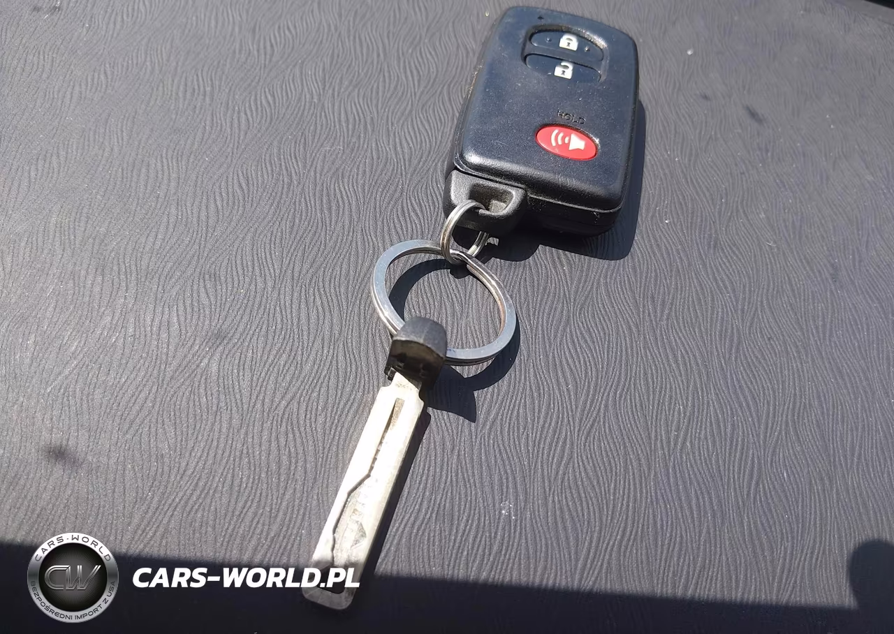 2011 Toyota Prius Three VIN:JTDKN3DU2B0299860 - 11