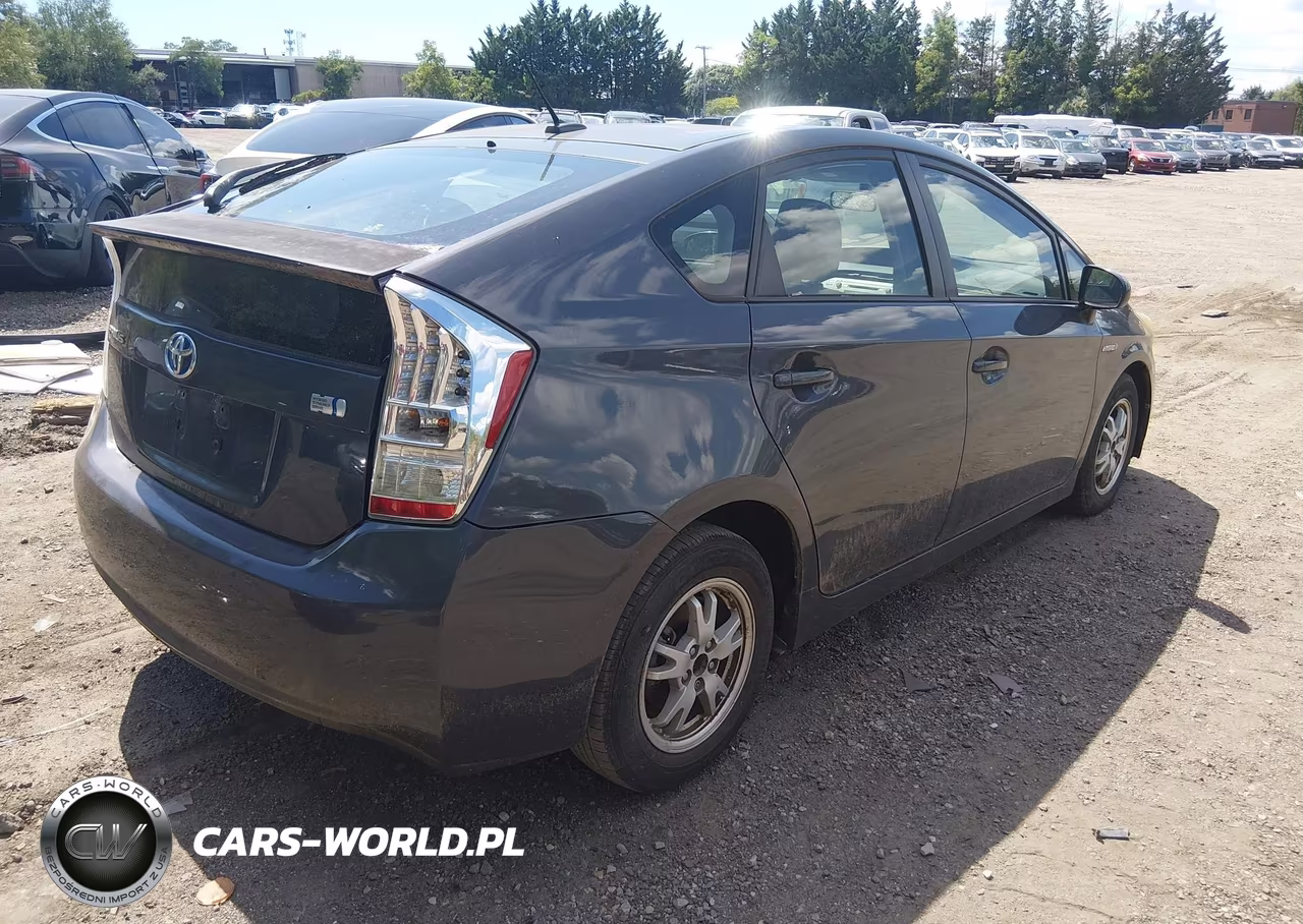 2011 Toyota Prius Three VIN:JTDKN3DU2B0299860 - 4