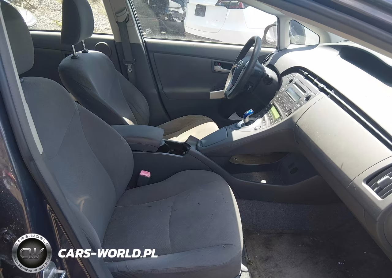2011 Toyota Prius Three VIN:JTDKN3DU2B0299860 - 5