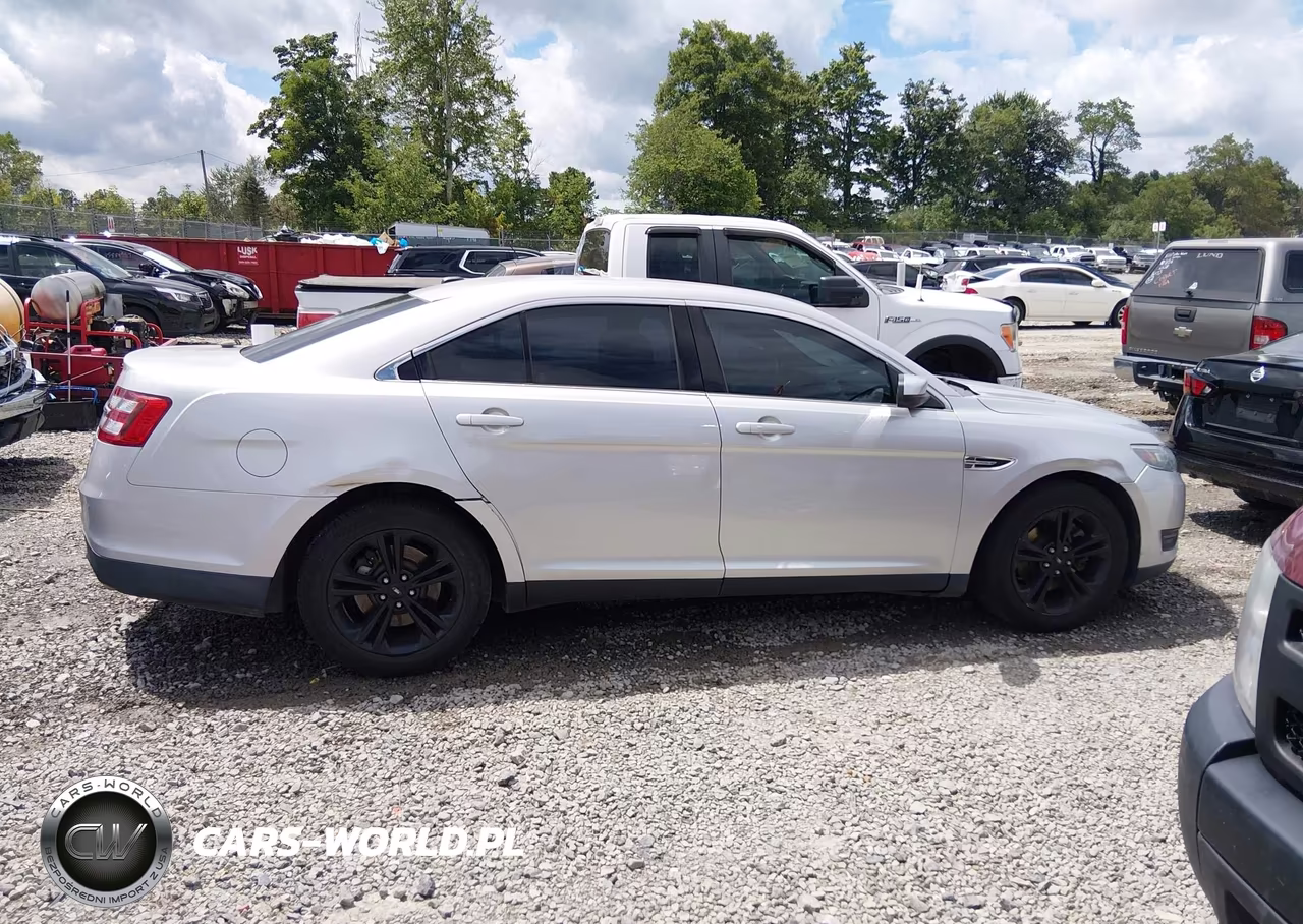 2015 Ford Taurus Sel VIN:1FAHP2E82FG142736 - 13